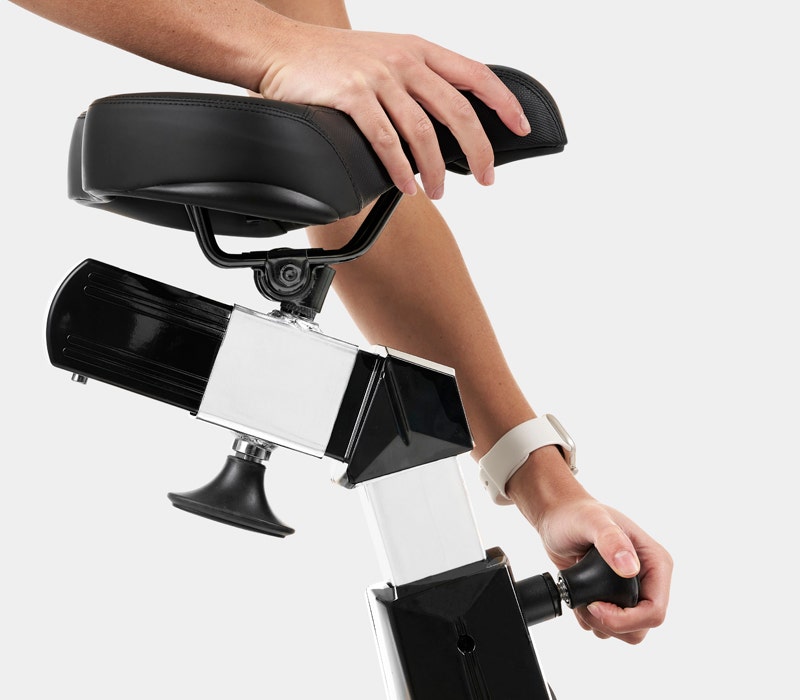 Adjustable height adjustment 